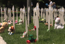 Photo of Dnevnik TVSA// U Sarajevu instalacija u znak sjećanja na ubijenu djecu Prijedora
