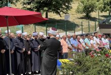 Photo of Tužna godišnjica masakra u mjestu Sokolina kod Ilijaša, sjećanje na 48 stanovnika Ahatovića ubijenih u autobusu