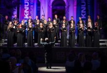 Photo of Na Pozorišnom Trgu Susan Sontag izveden koncert Kamernog mješovitog hora KUD ‘Lola’