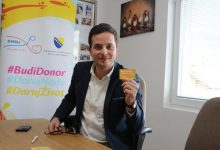 Photo of Premijer Uk potpisao donorsku karticu, pozvao sve da razmotre ovu plemenitu mogućnost