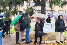 Photo of Protesti u Tuzli ispred zgrade MUP-a TK, građani traže ostavke