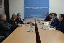 Photo of Hasičević s predstavnicima Obrtničke komore FBiH o formiranju udruženja malih trgovaca